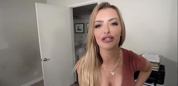  Stepson lucky to have a hot stepmom like Linzee Ryder